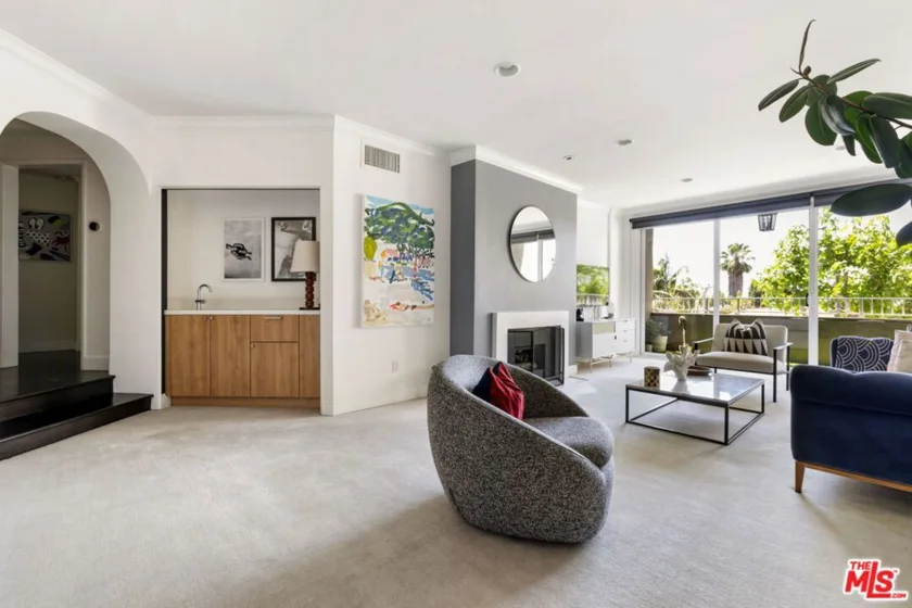 8455 Fountain Avenue #301 photo 8