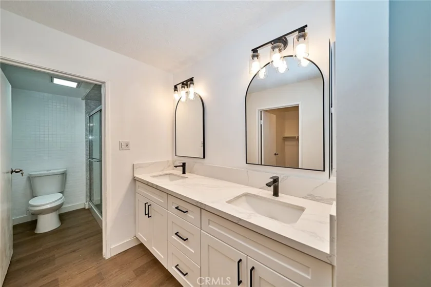 605 Redondo Avenue #203 photo 20