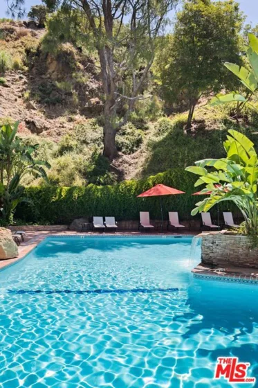 2700 Cahuenga Boulevard #4303 photo 27