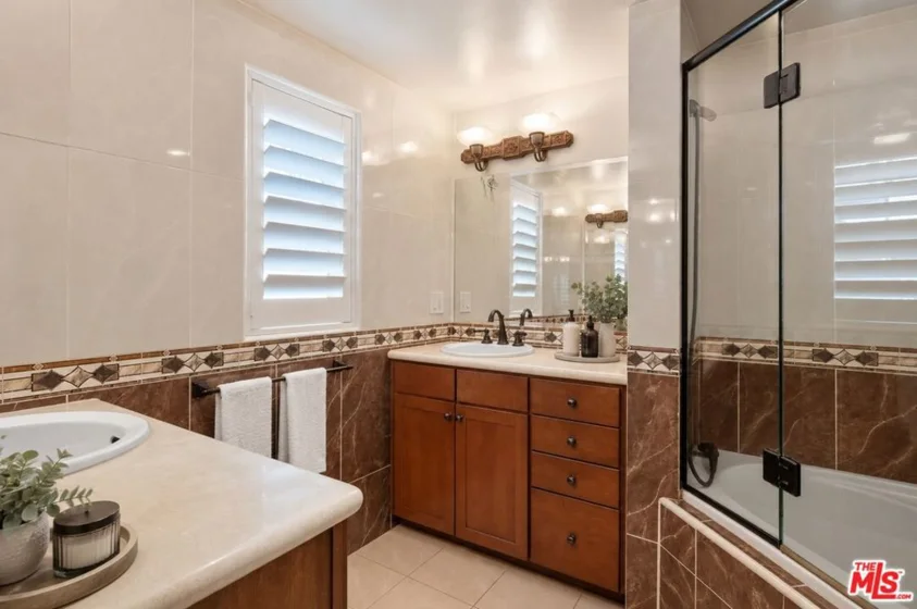 1050 N Edinburgh Avenue #103 photo 16