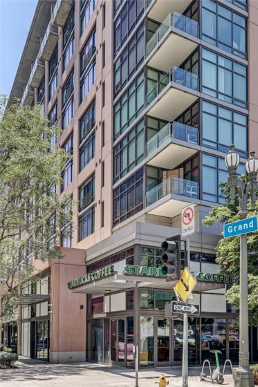 1111 S Grand Avenue #511 photo 22