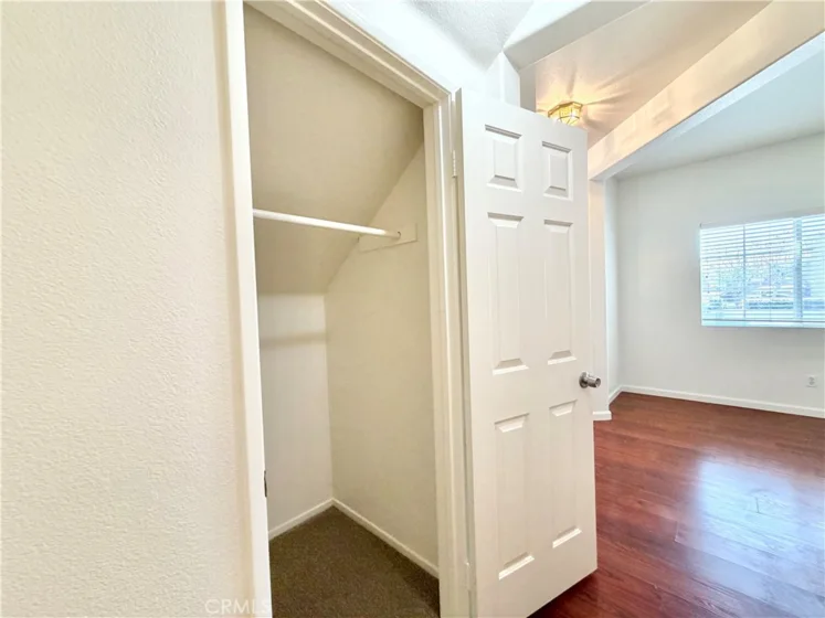 26092 Mayfield Union Way #B photo 9