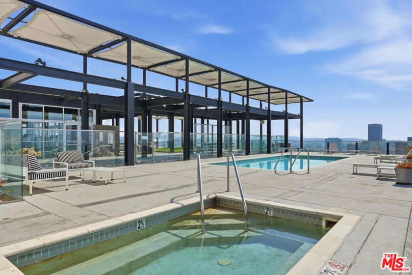 3810 Wilshire Boulevard #1609 photo 14