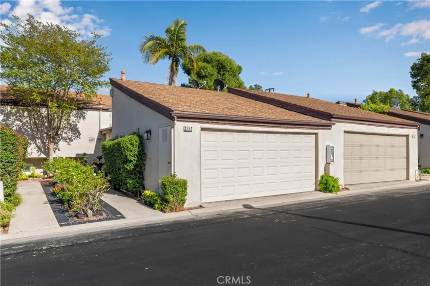 2752 Craig Circle photo 1