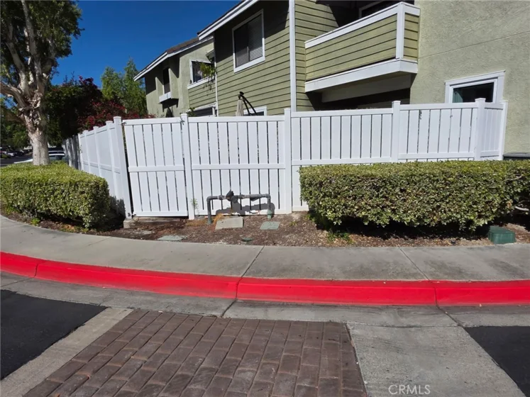 21 Cambria Lane photo 2