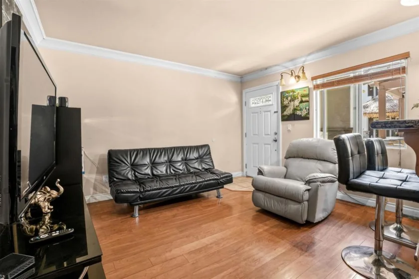 800 N Mollison Avenue #10 photo 3