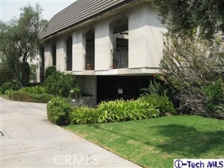 13211 Vanowen Street #11 photo 1