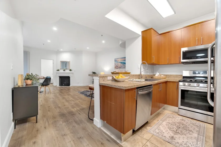 620 S Gramercy #338 photo 27