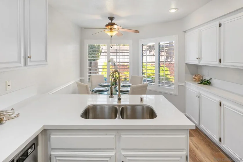 8395 Suntree Place photo 7