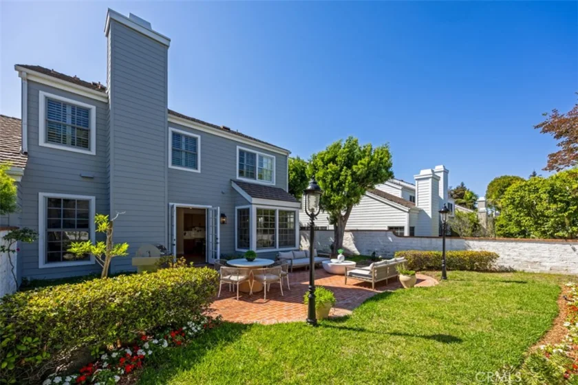 18 Hillsdale photo 29