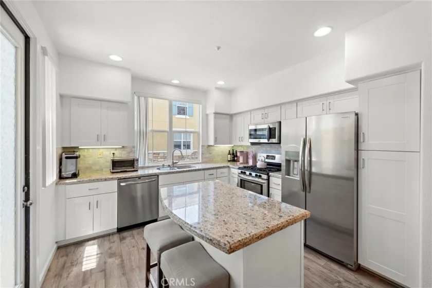 206 Terra Bella photo 1