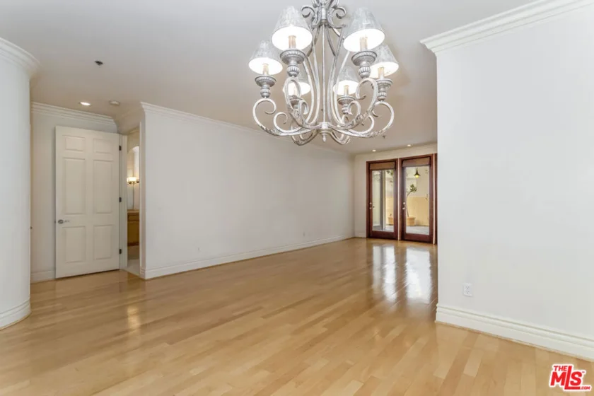 10364 Almayo Avenue #103 photo 11