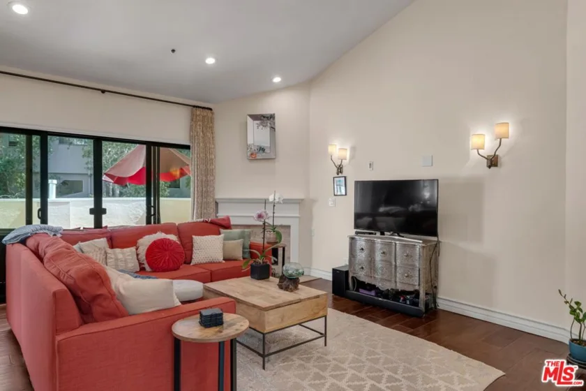 1722 Malcolm Avenue #304 photo 1