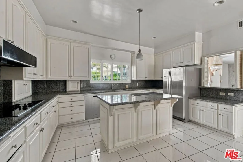 5452 W 57th Street photo 12