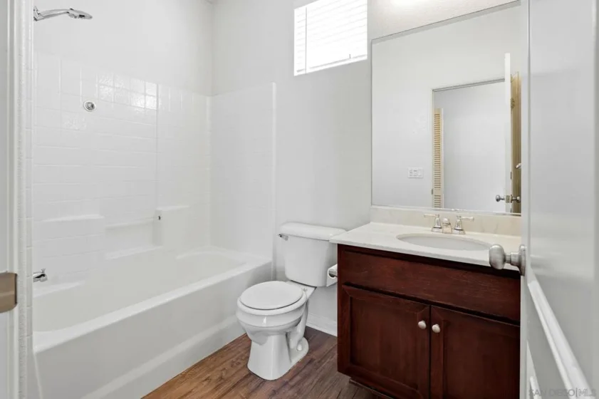 1541 El Prado Street #1 photo 4