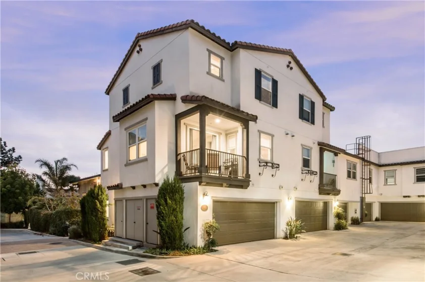 281 N Mar Vista Avenue #10 photo 1