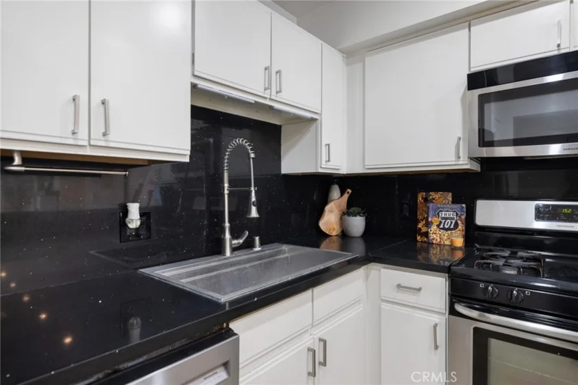 1940 N Highland Avenue #2 photo 45