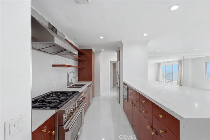 101 California #1104 photo 12