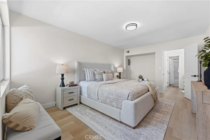 278 N Wilshire #B31 photo 17