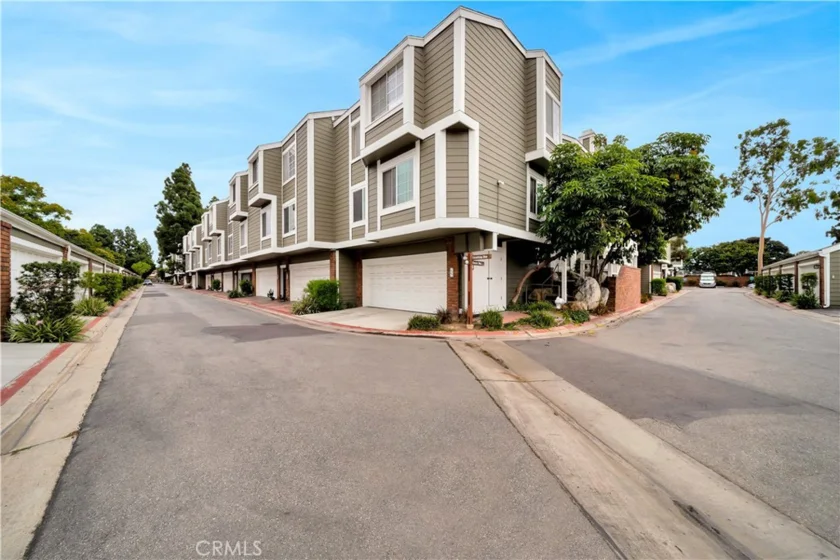 805 Grayling Bay #46 photo 1
