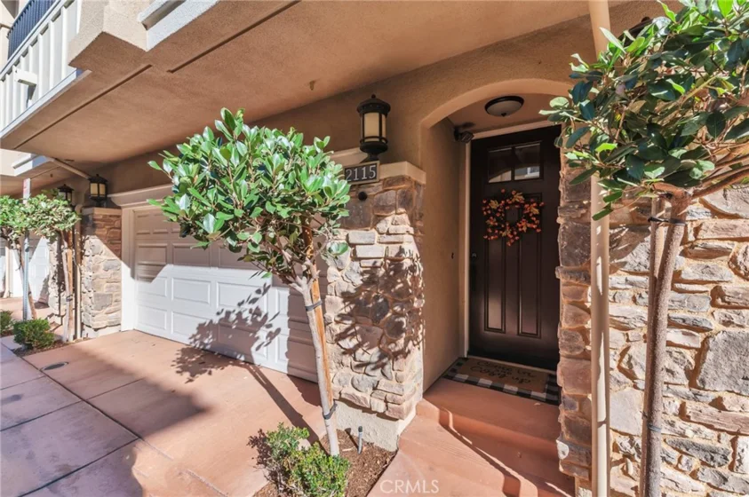2115 Cosmo Way photo 1