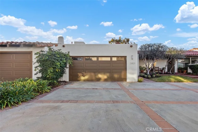 2021 Avenida Chico photo 2
