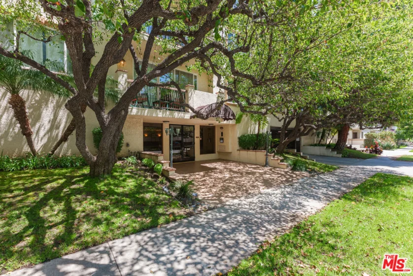 1520 Camden Avenue #105 photo 2