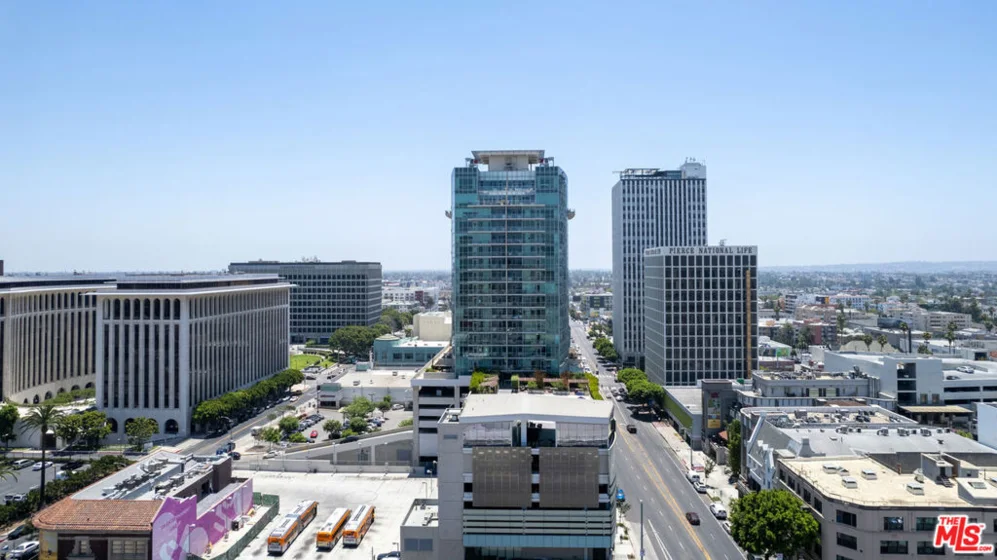 3785 Wilshire Boulevard #2010 photo 46