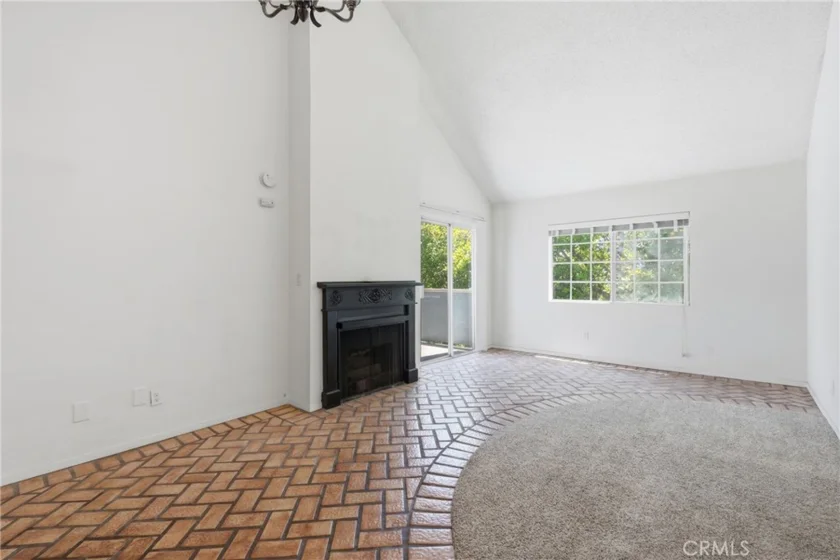 628 Daisy Avenue #419 photo 2