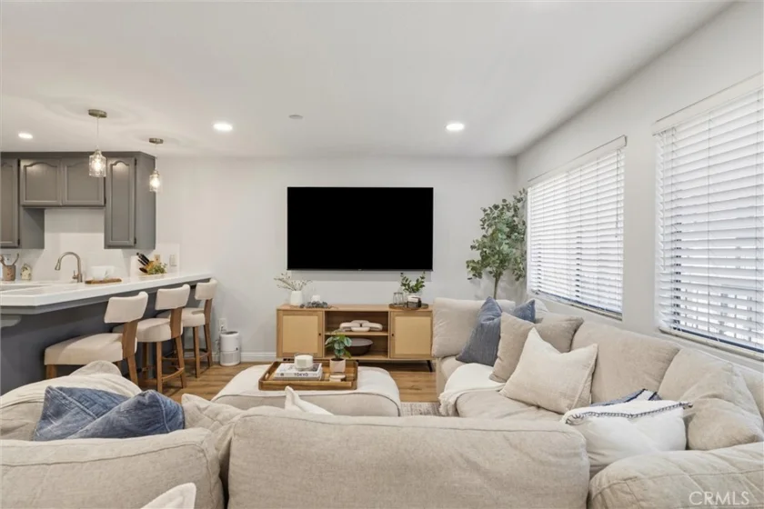 17200 Newhope #204 photo 8