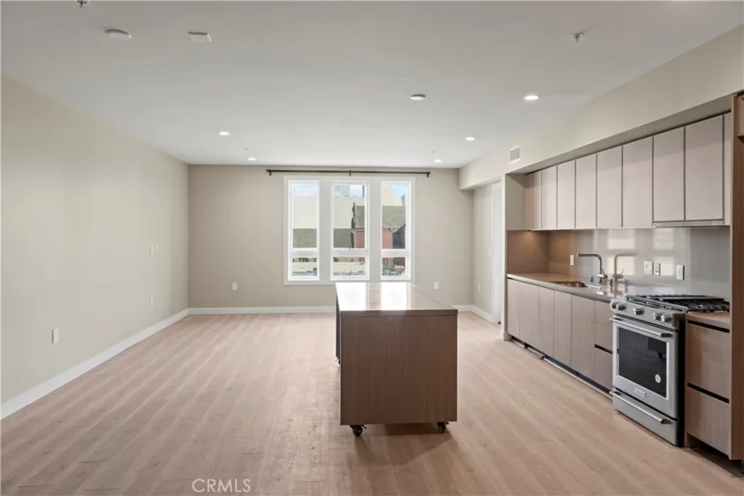 39 S Los Robles Avenue #3006 photo 18