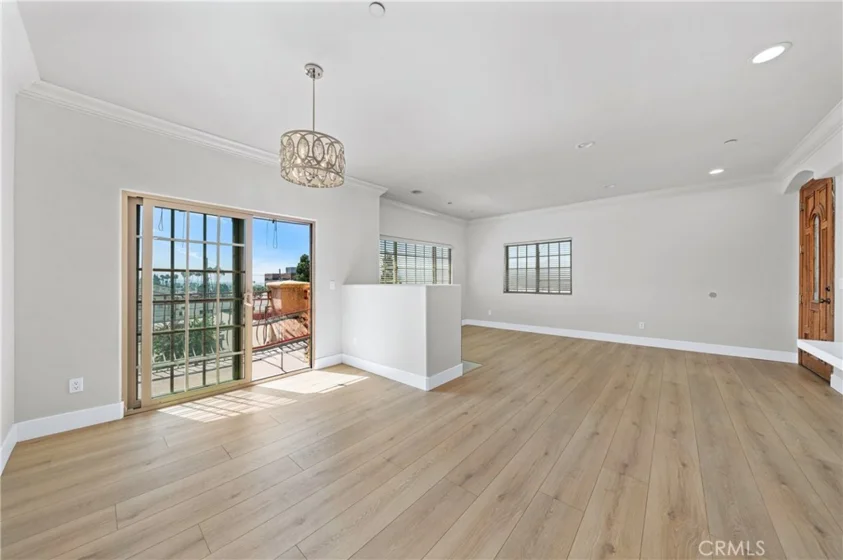 421 E Santa Anita photo 27