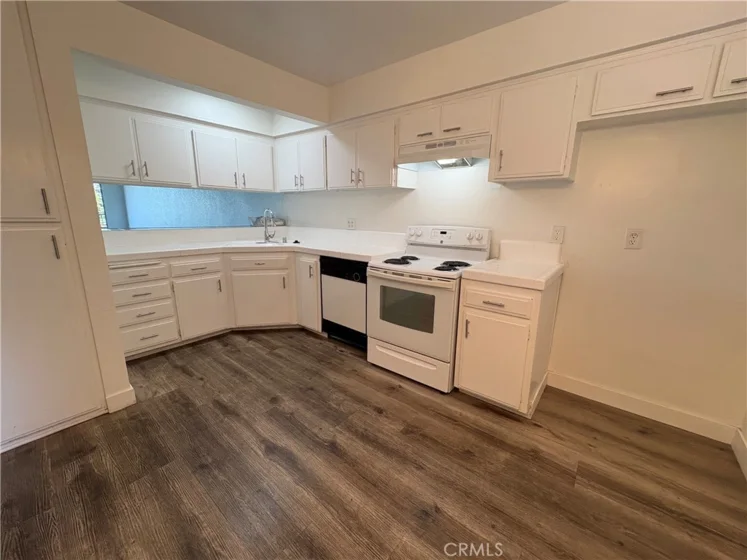 4505 California #402 photo 6