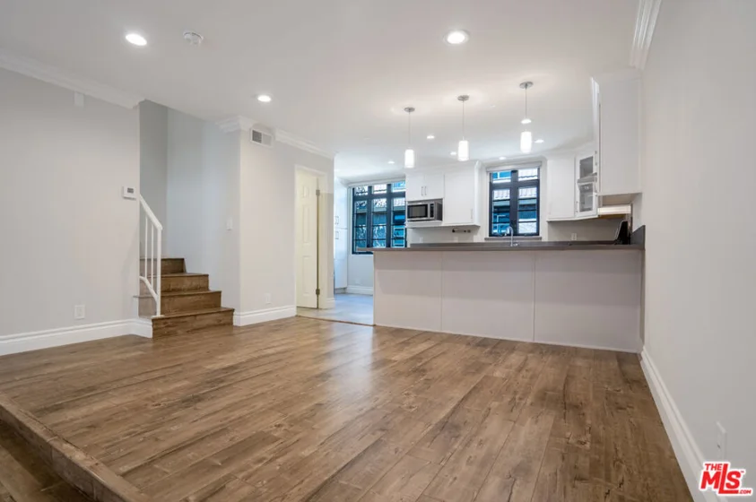 4368 W 8th Street #17 photo 10