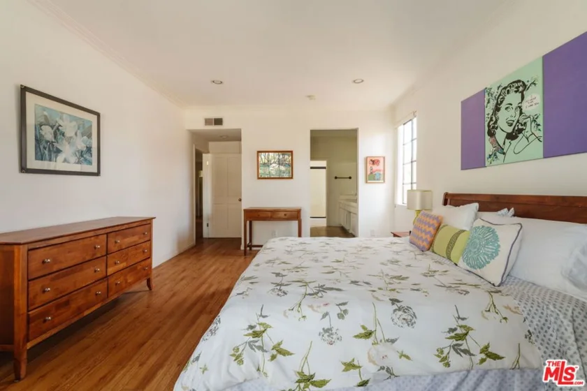 10336 Almayo Avenue #302 photo 14