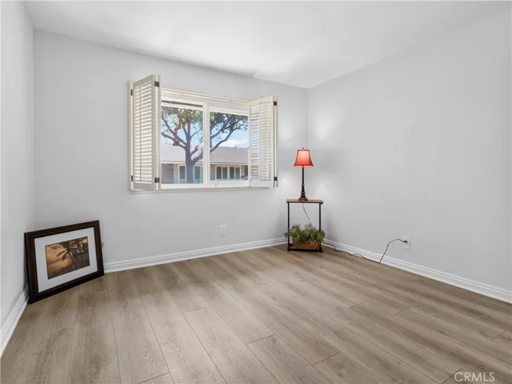 1159 E 1st photo 18