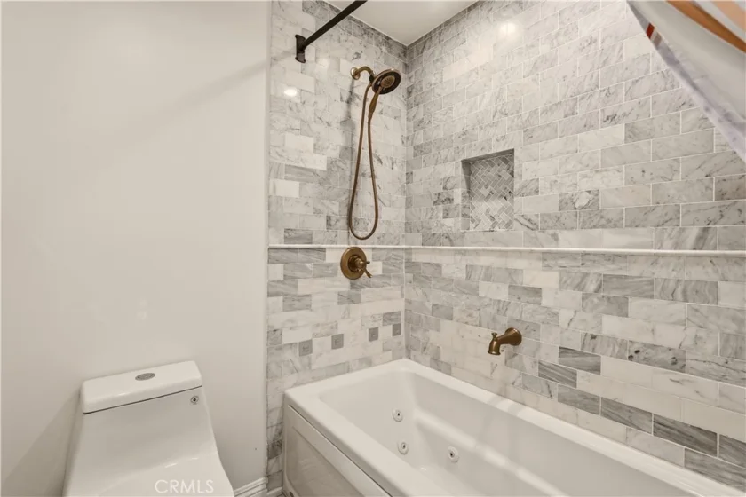 4542 Willis Avenue #302 photo 28