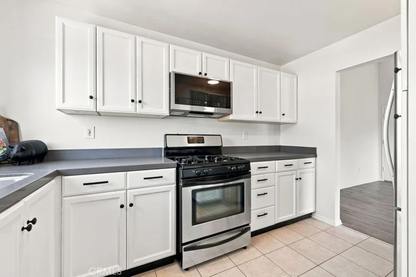 18350 Hatteras #211 photo 8