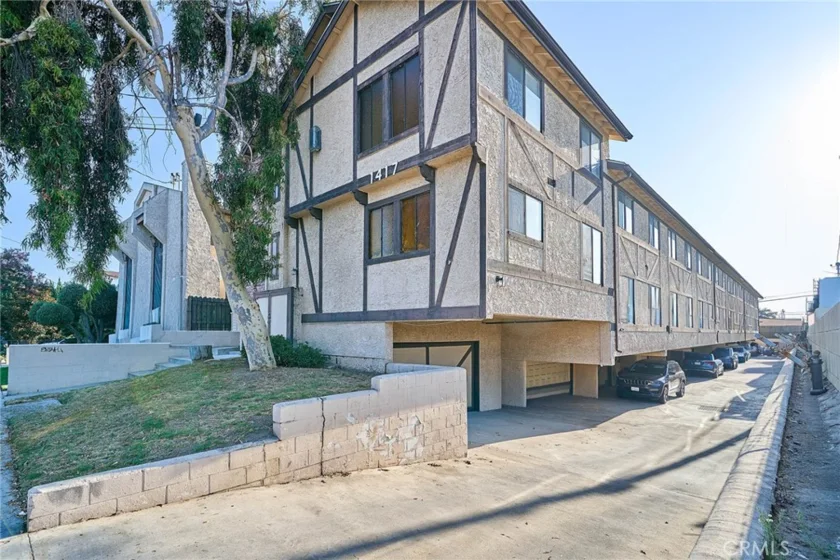 1417 S Marguerita Avenue #10 photo 42