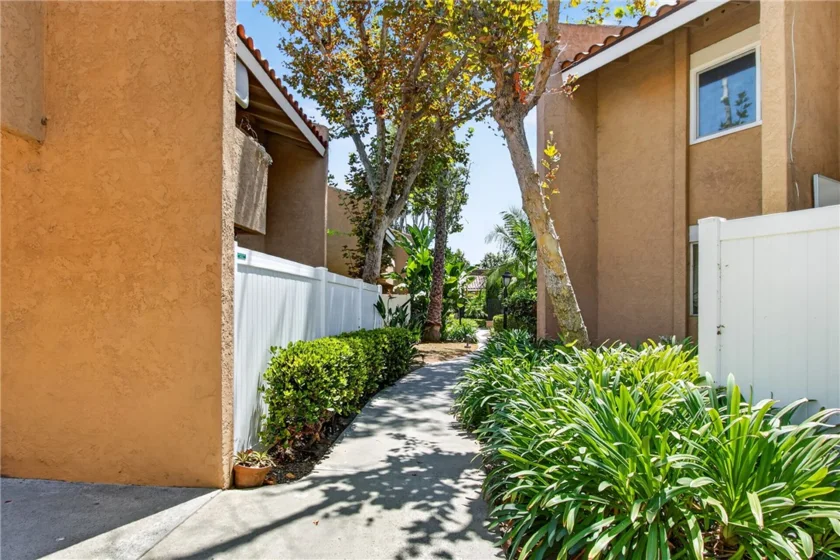 1101 W Macarthur #163 photo 3
