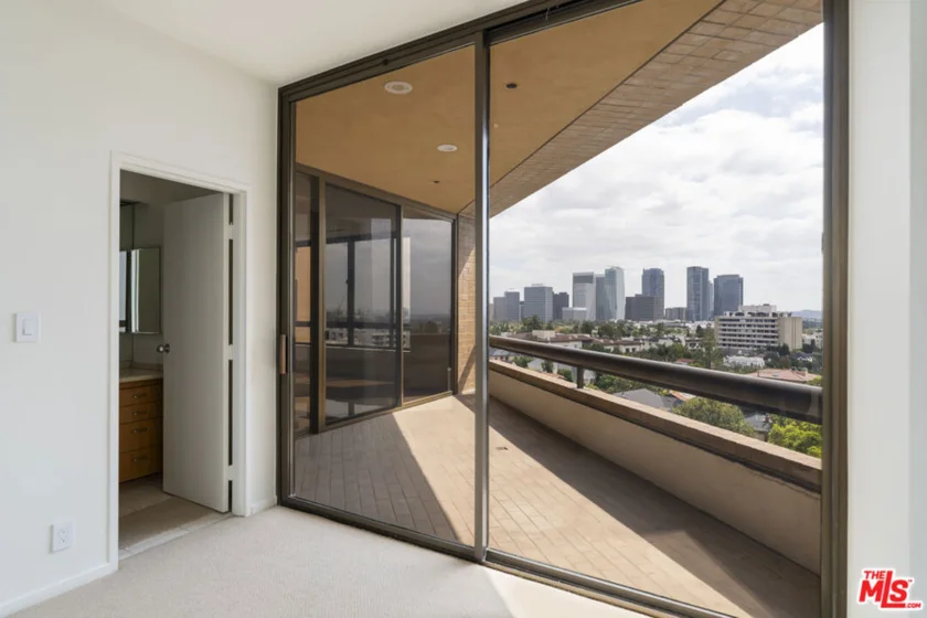 10430 Wilshire Boulevard #606 photo 24