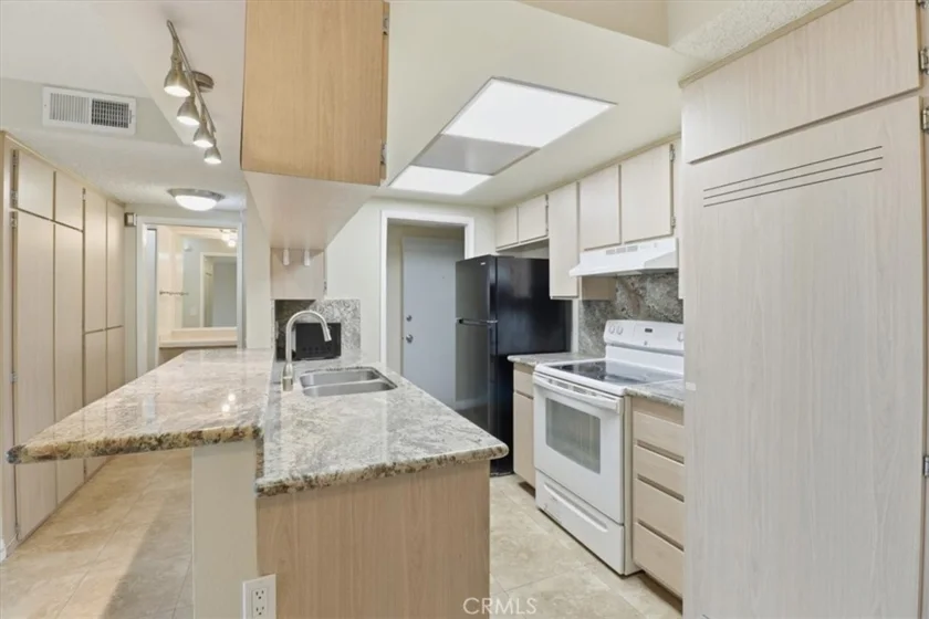 1517 E Garfield Avenue #32 photo 10