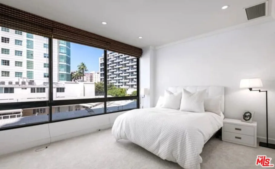 10350 Wilshire Boulevard #404 photo 7
