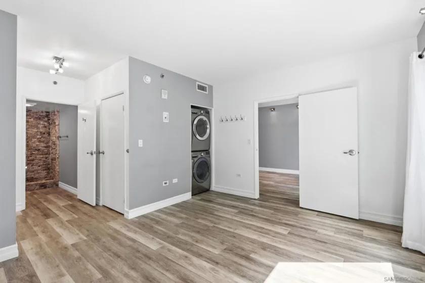 425 W Beech Street #336 photo 14