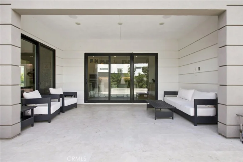 16311 Veterans Way photo 38