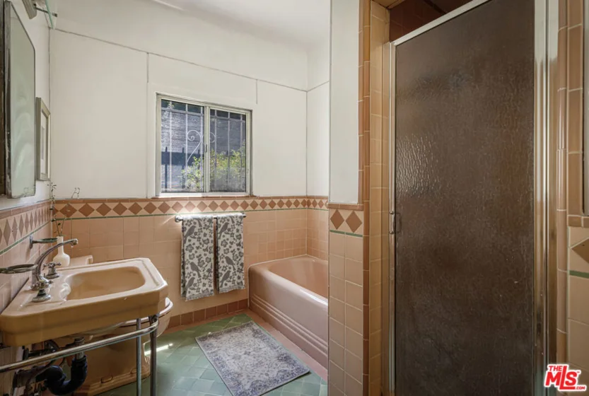 1143 S Westmoreland Avenue #5 photo 32