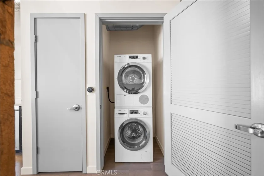 527 Molino Street #213 photo 9