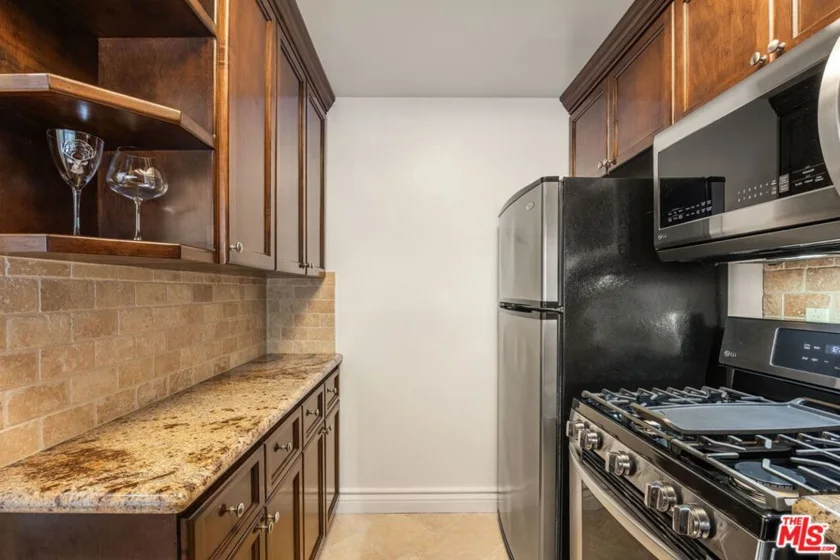 4128 Whitsett Avenue #107 photo 12