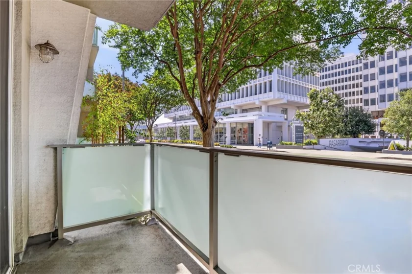 160 S Hudson Avenue #111 photo 16