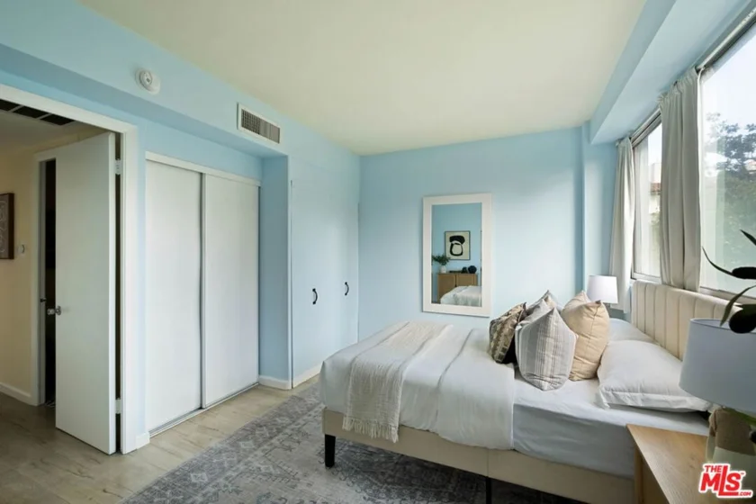 969 Hilgard Avenue #307 photo 10